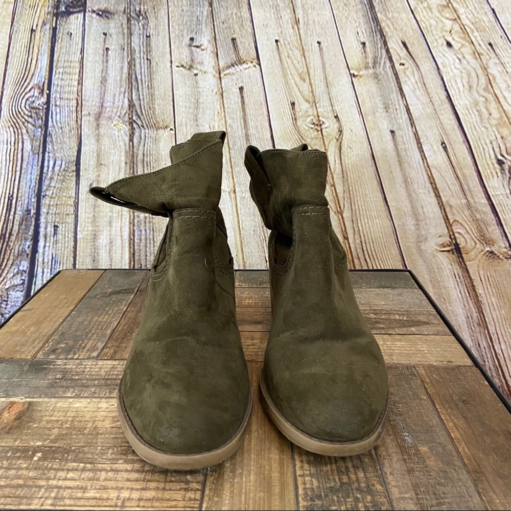 Olive green booties Merona size 6.5 - Picture 2 of 7